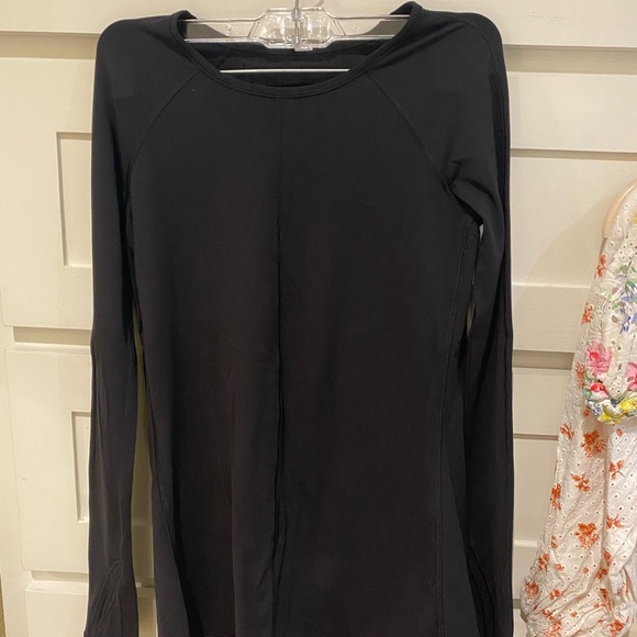 lululemon athletica Tops - LuluLemon Black Long sleeve Top w/ Accordion Back
